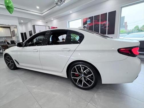2022 BMW 530 i xDrive