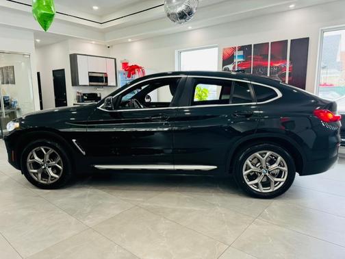 2024 BMW X4 xDrive30i