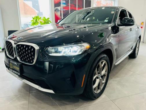 2024 BMW X4 xDrive30i