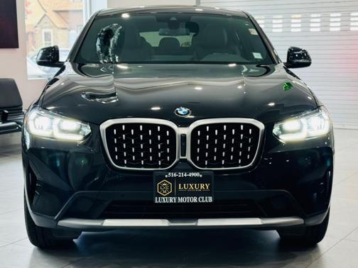 2024 BMW X4 xDrive30i