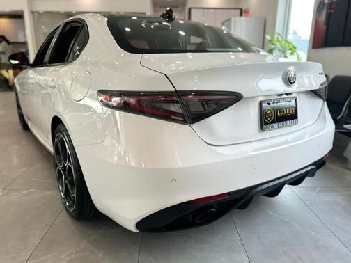 2024 Alfa Romeo Giulia Veloce RWD
