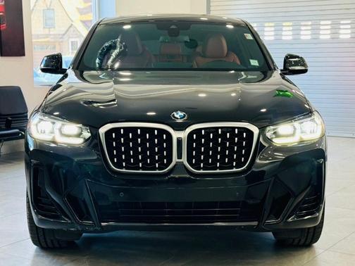 2022 BMW X4 xDrive30i