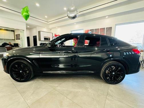2022 BMW X4 xDrive30i