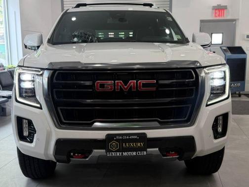 Summit White 2024 GMC Yukon 4WD AT4