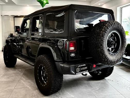 2023 Jeep Wrangler 4-Door Sahara 4x4