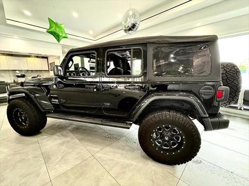 2023 Jeep Wrangler 4-Door Sahara 4x4