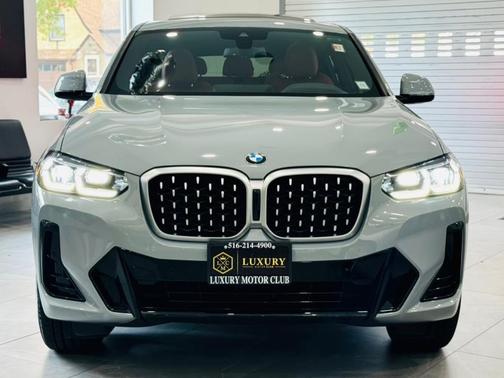 2025 BMW X4 xDrive30i