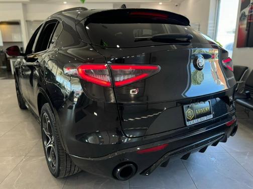 2024 Alfa Romeo Stelvio Veloce AWD