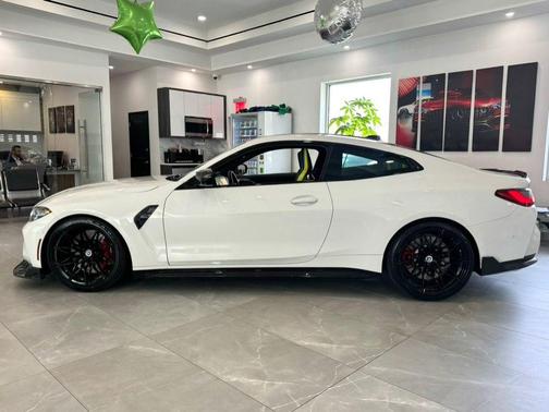 Alpine White 2022 BMW M4 Competition xDrive