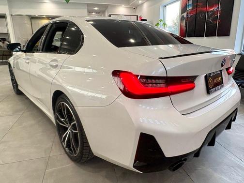 2023 BMW 330e 330e Plug-In Hybrid