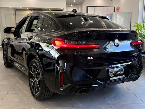 2023 BMW X4 M40i