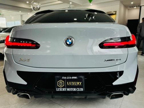 2024 BMW X4 xDrive30i