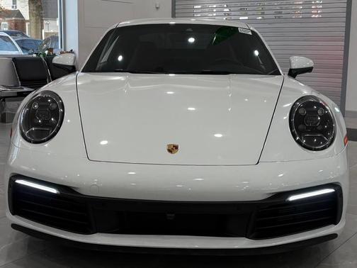 2021 Porsche 911 Carrera 4