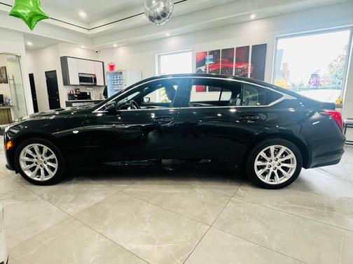 2022 Cadillac CT5 Luxury