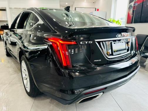 2022 Cadillac CT5 Luxury