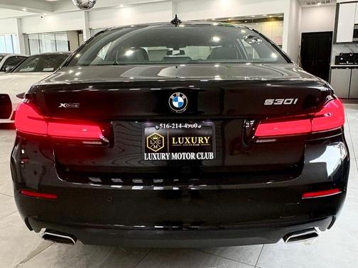2022 BMW 530 i xDrive