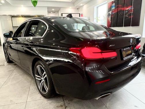 2022 BMW 530 i xDrive