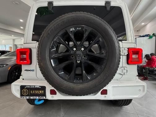 Bright White Clearcoat 2021 Jeep Wrangler Unlimited 4xe Sahara High Altitude