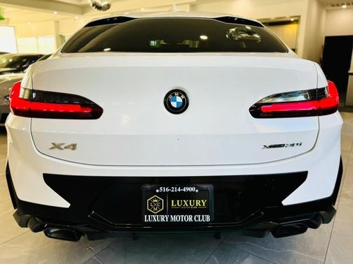 2023 BMW X4 xDrive30i