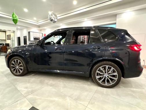 2022 BMW X5 PHEV xDrive45e