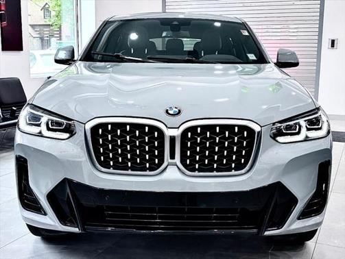 2022 BMW X4 xDrive30i