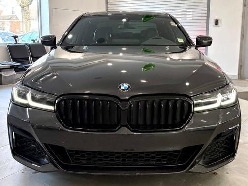 2022 BMW 530 i