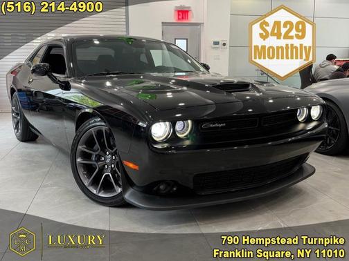 Pitch Black Clearcoat 2022 Dodge Challenger R/T Scat Pack
