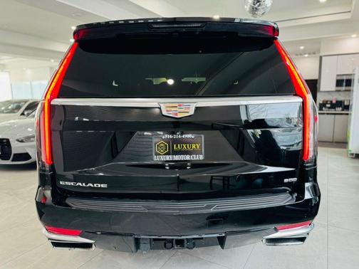 2022 Cadillac Escalade Luxury