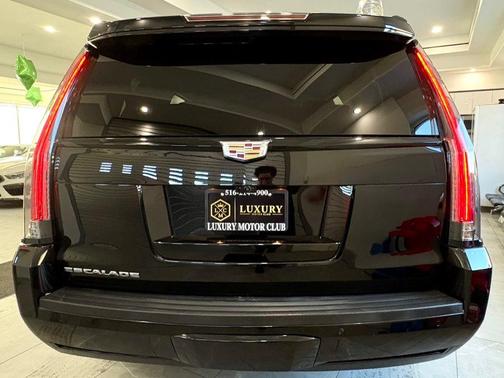 2020 Cadillac Escalade Luxury