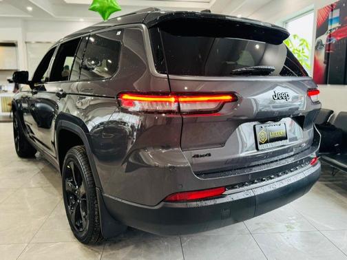 Baltic Gray Metallic Clearcoat 2026 Jeep Grand Cherokee L Limited