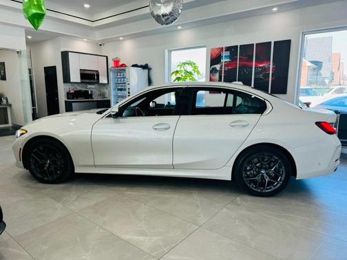 Mineral White Metallic 2025 BMW 330 330i Sedan