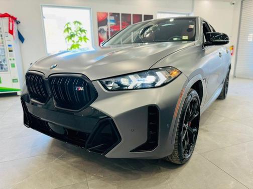 Frozen Pure Grey Metallic 2024 BMW X6 M60i