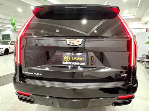 2023 Cadillac Escalade ESV Sport