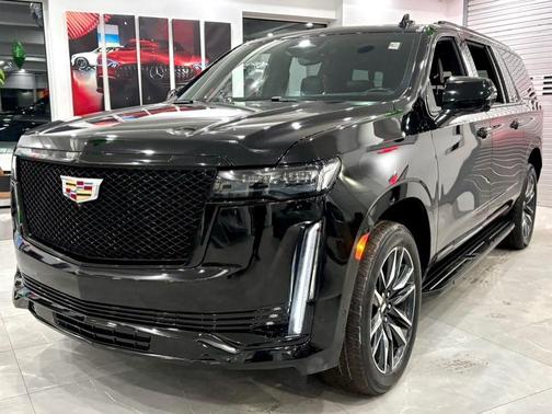 2023 Cadillac Escalade ESV Sport