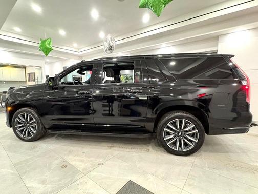 2023 Cadillac Escalade ESV Sport