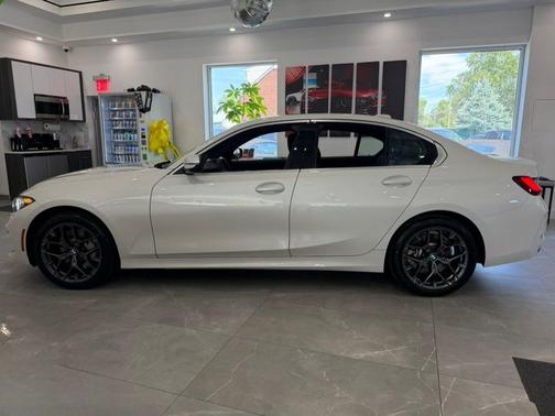 Mineral White Metallic 2025 BMW 330 330i Sedan