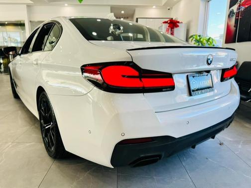 2023 BMW 530 i