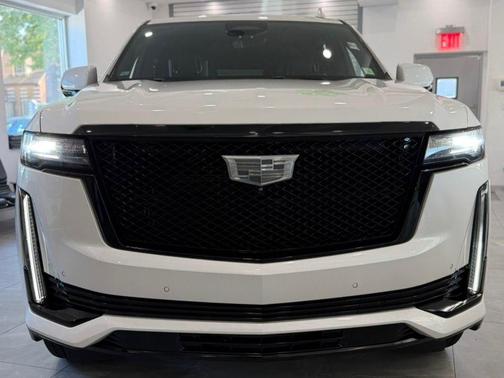 Crystal White Tricoat 2021 Cadillac Escalade Sport