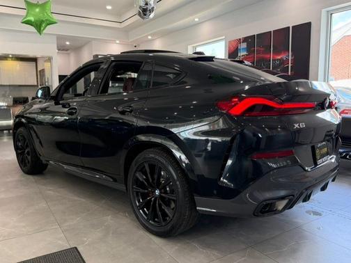 Black Sapphire Metallic 2024 BMW X6 xDrive40i