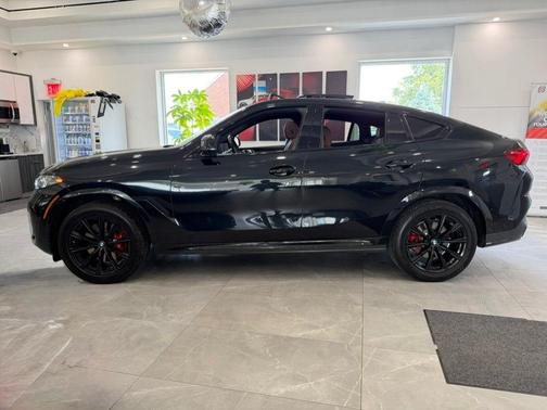 Black Sapphire Metallic 2024 BMW X6 xDrive40i