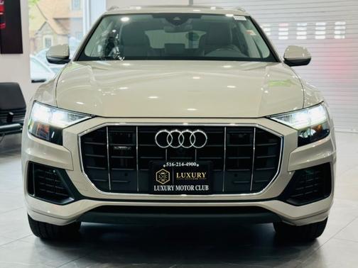 2022 Audi Q8 55 Premium Plus