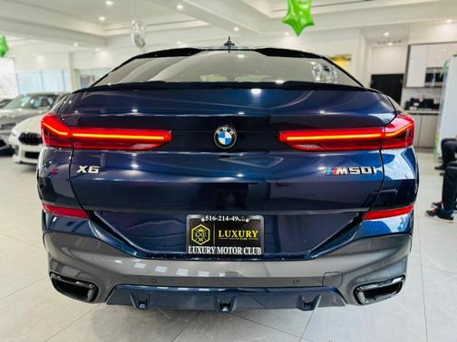 2022 BMW X6 M50i