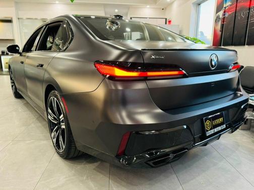 2023 BMW 760 i xDrive