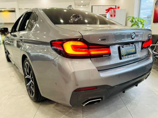 2023 BMW 530 i xDrive
