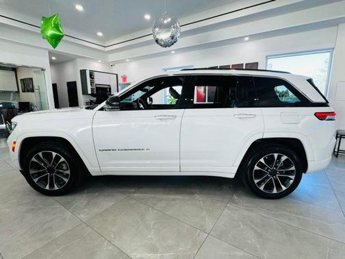 2023 Jeep Grand Cherokee Overland
