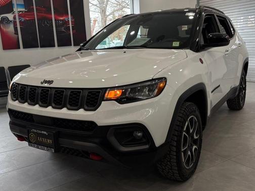 2025 Jeep Compass Trailhawk