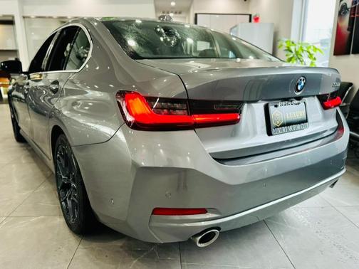 2025 BMW 330 330i Sedan