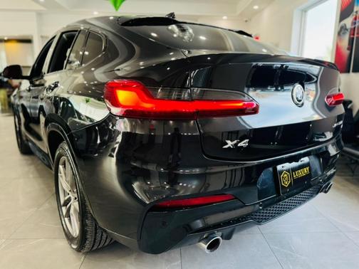 2021 BMW X4 xDrive30i