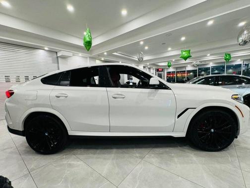 2022 BMW X6 xDrive40i