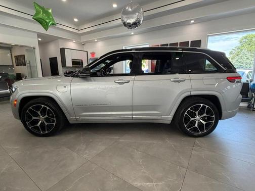 Silver Zynith 2023 Jeep Grand Cherokee 4xe Summit Reserve